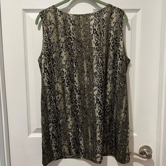 ANIMAL PRINT TANK - Picture 2 of 5